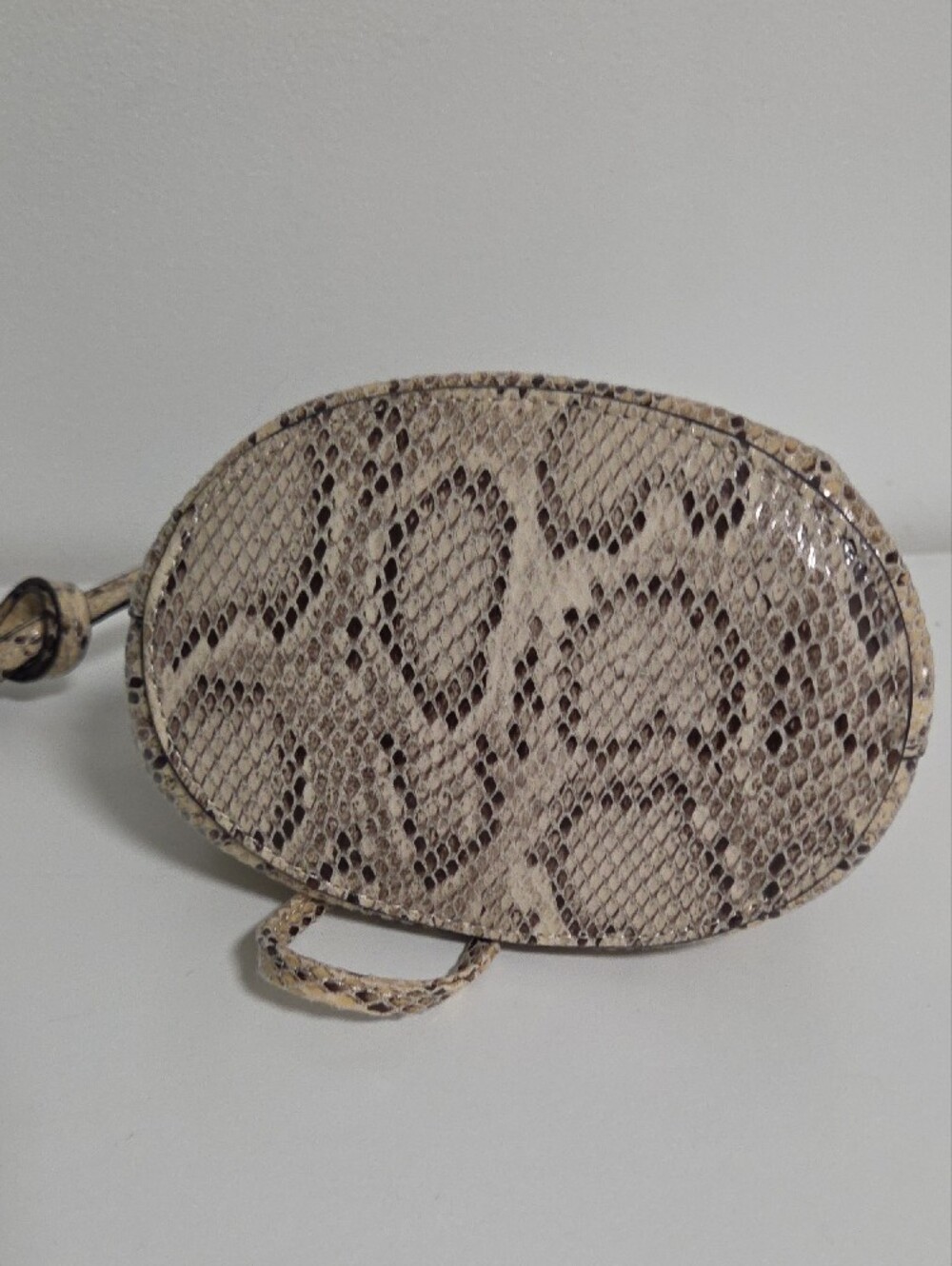 H&M Snake-Print Mini Drawstring Crossbody - Picture 4 of 5